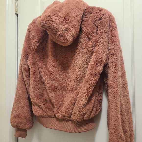 Fur Coat - Picture 2 of 2